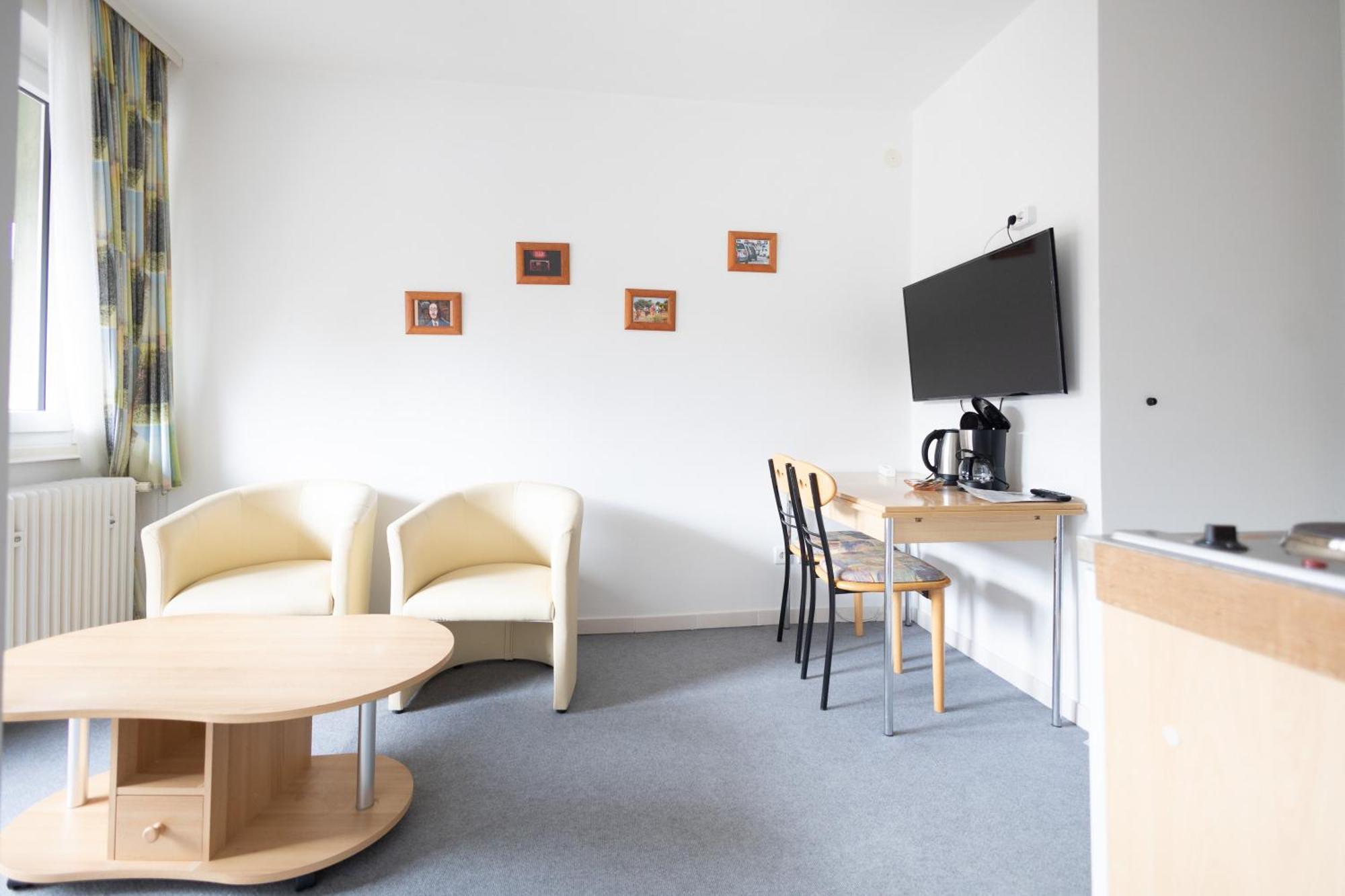 Apartmenthaus Am Waldrand- Kueche - Fruehstueck - Balkon Wildemann Eksteriør billede