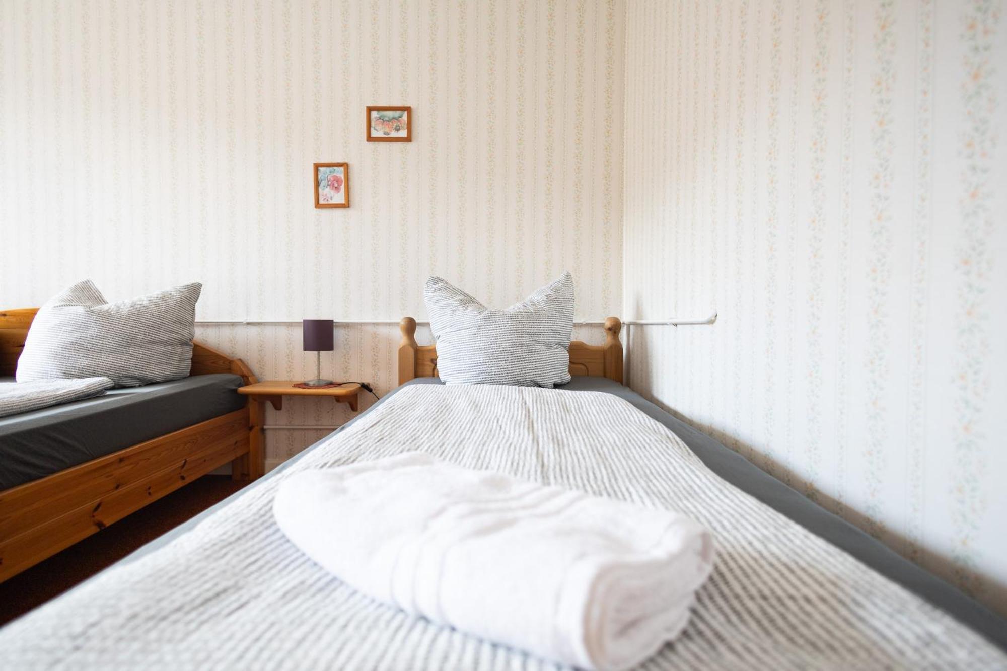 Apartmenthaus Am Waldrand- Kueche - Fruehstueck - Balkon Wildemann Eksteriør billede