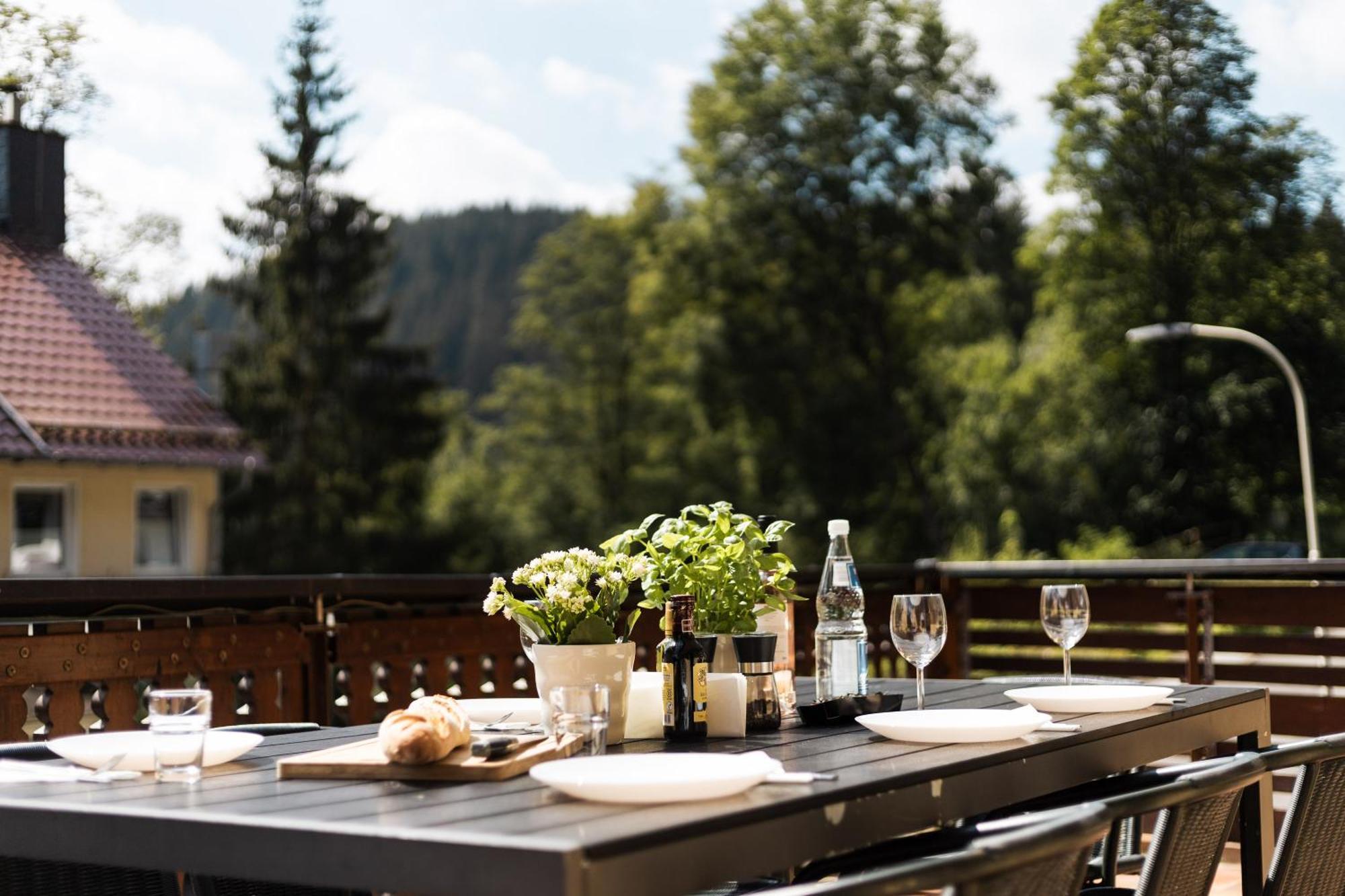 Apartmenthaus Am Waldrand- Kueche - Fruehstueck - Balkon Wildemann Eksteriør billede